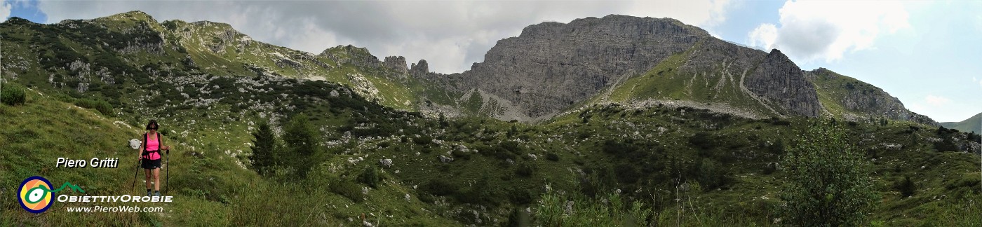 72 Stiamo chiudendo l'anello del Vallone dei mughi rientrando dal sent. 101-invernale .jpg